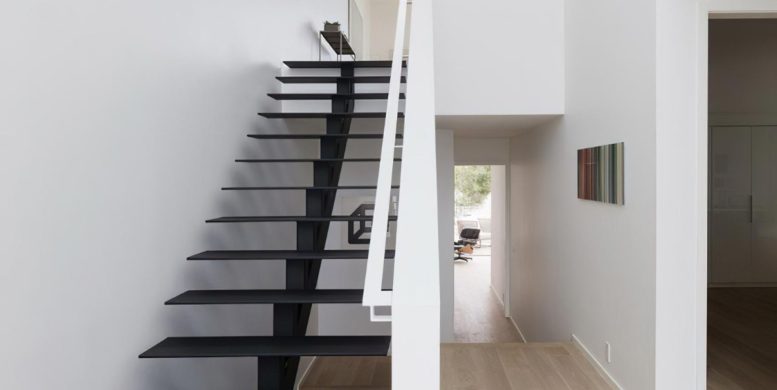 Escalier droit en fer : le secret pour un intérieur tendance et industriel
